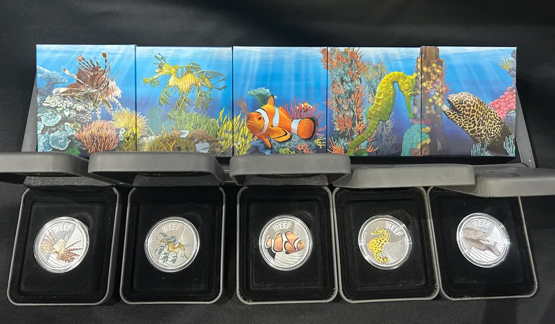 Lot 44 — 2009-2010 Australian Sea Life The Reef 5x Silver 50c coloured proof set
