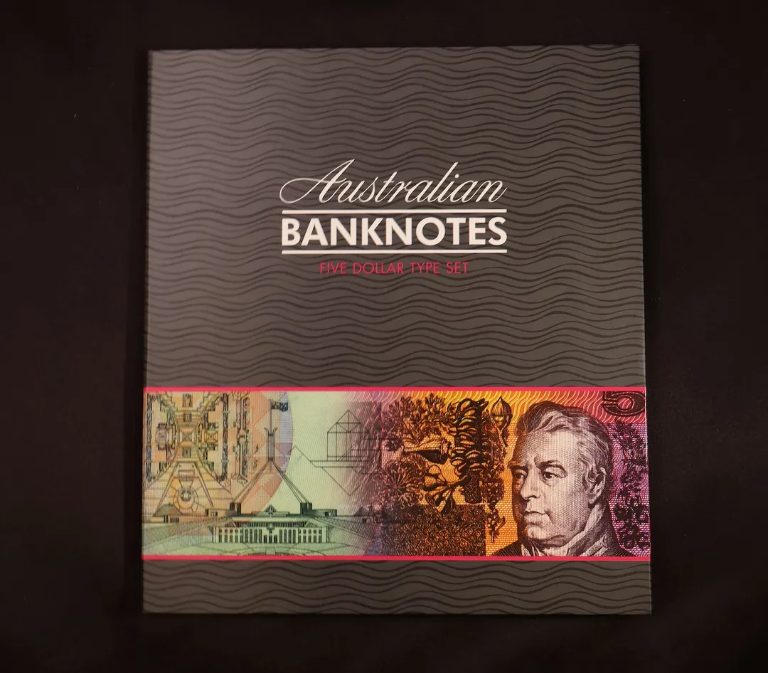 Lot 18 — Downies Australian Banknotes Five Dollar Type Set Portfolio