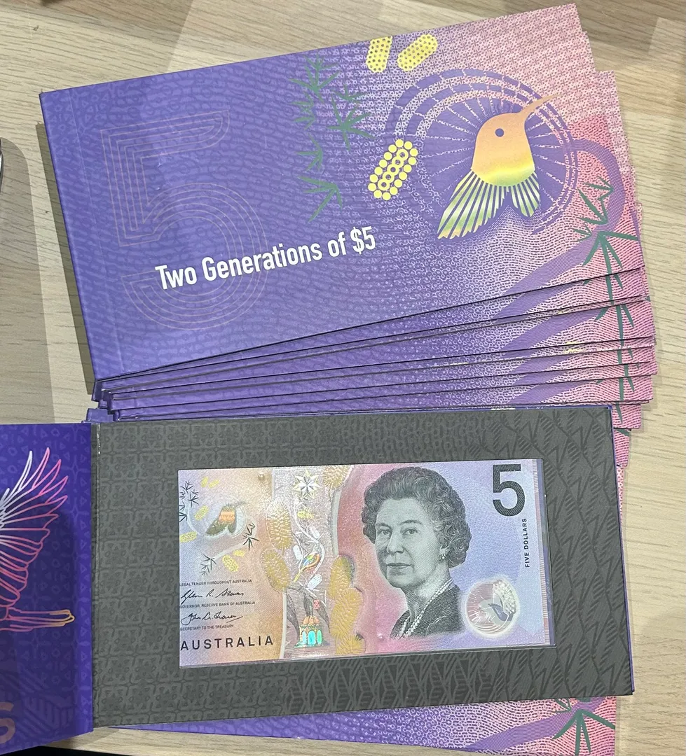 Lot 11 — BIN: 2016 $5 Two Generations folders - Half of these have First prefix AA16
